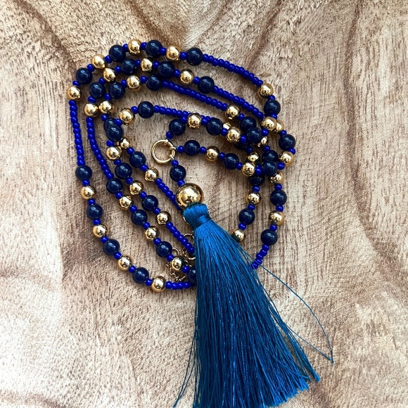 Beaded necklace - Picture 1 of 4